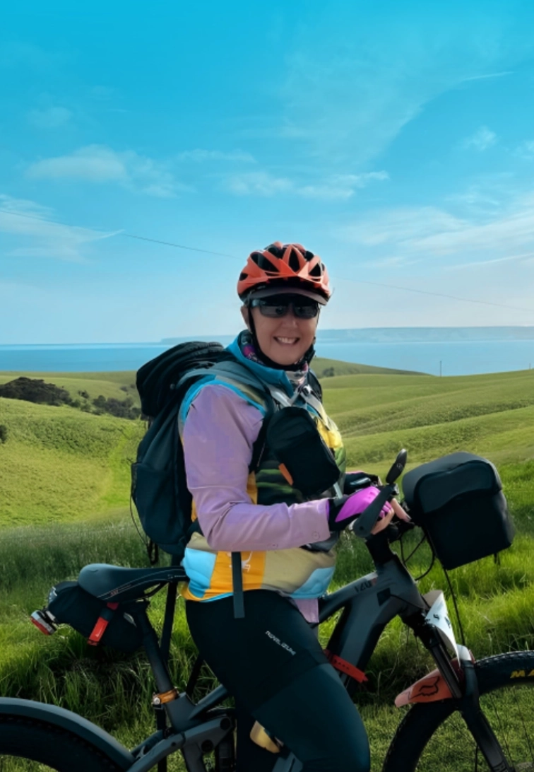 rides &<br />tours Cover